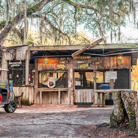 Camp Mack Lodge, Marina & Rv Resort レイク・ウェルス エクステリア 写真