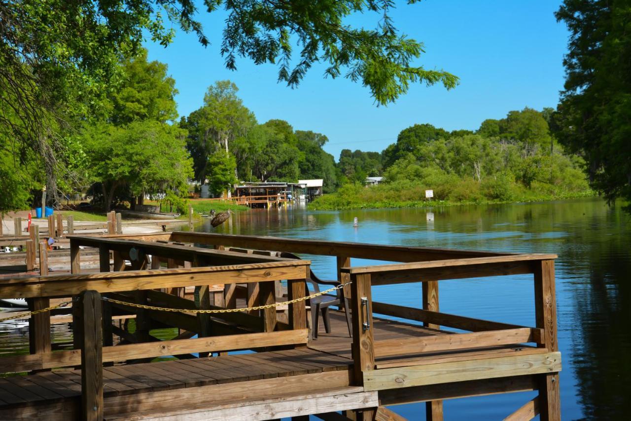 Camp Mack Lodge, Marina & Rv Resort レイク・ウェルス エクステリア 写真