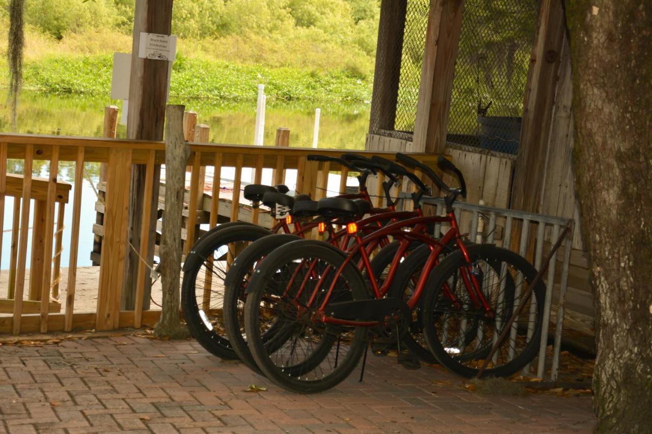 Camp Mack Lodge, Marina & Rv Resort レイク・ウェルス エクステリア 写真