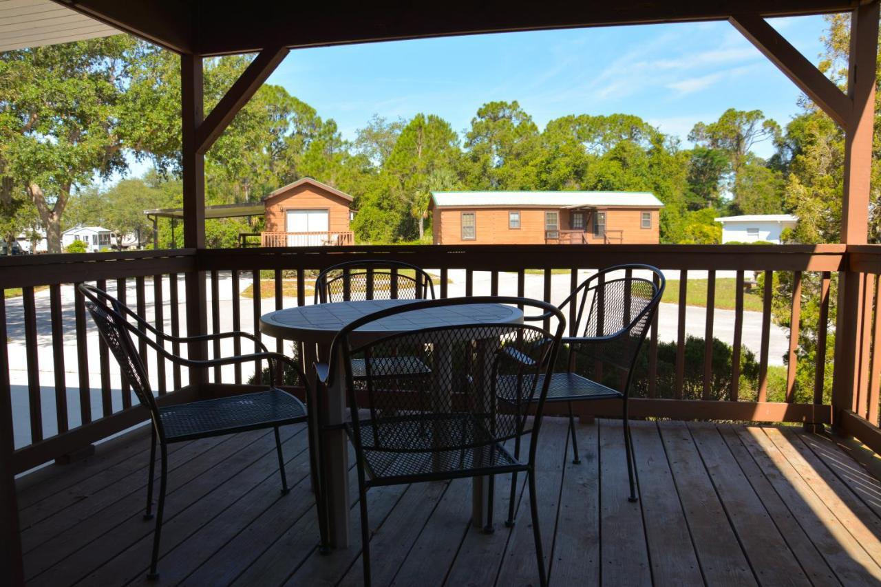 Camp Mack Lodge, Marina & Rv Resort レイク・ウェルス エクステリア 写真