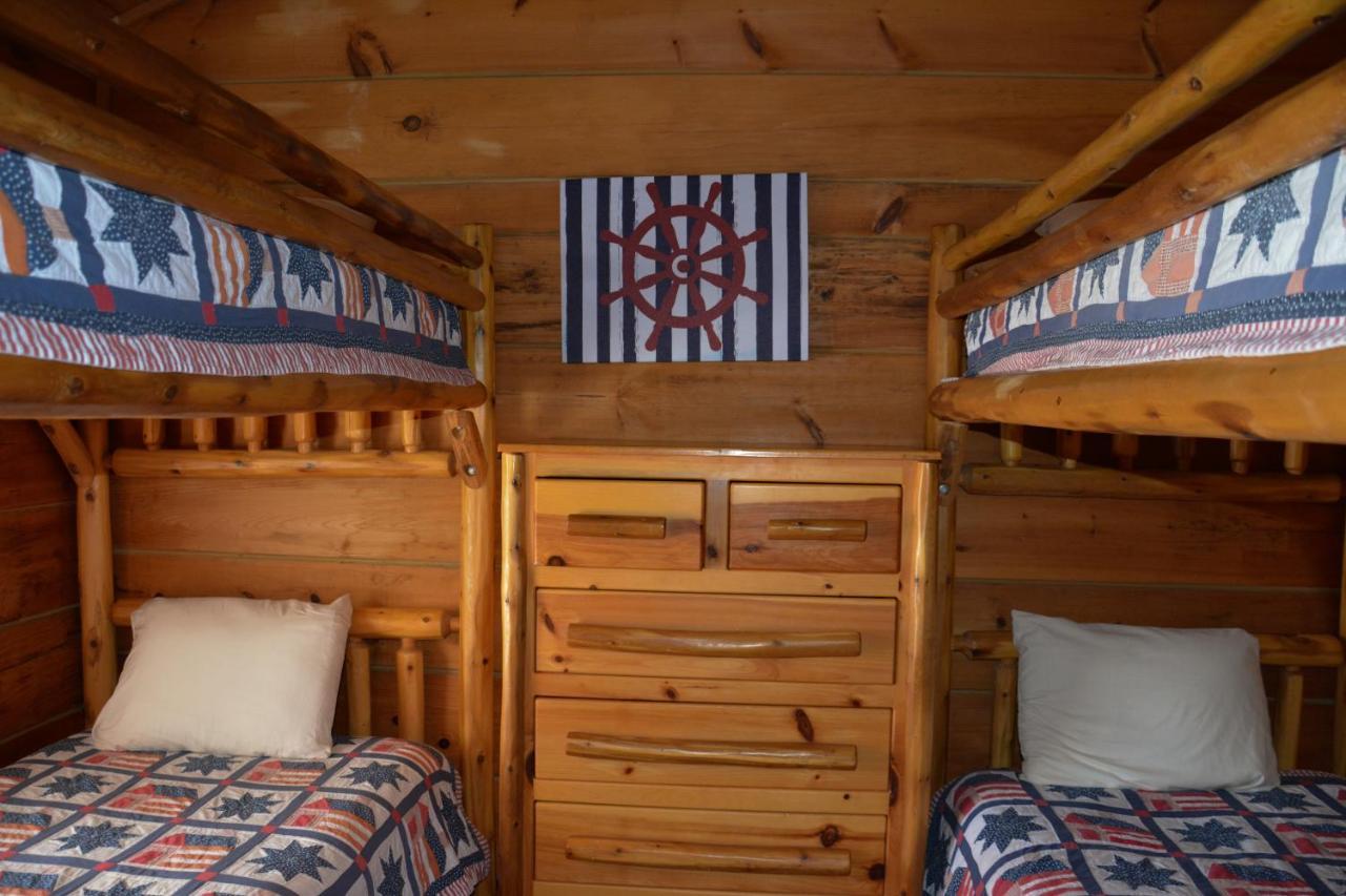 Camp Mack Lodge, Marina & Rv Resort レイク・ウェルス エクステリア 写真