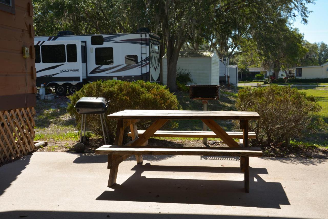 Camp Mack Lodge, Marina & Rv Resort レイク・ウェルス エクステリア 写真