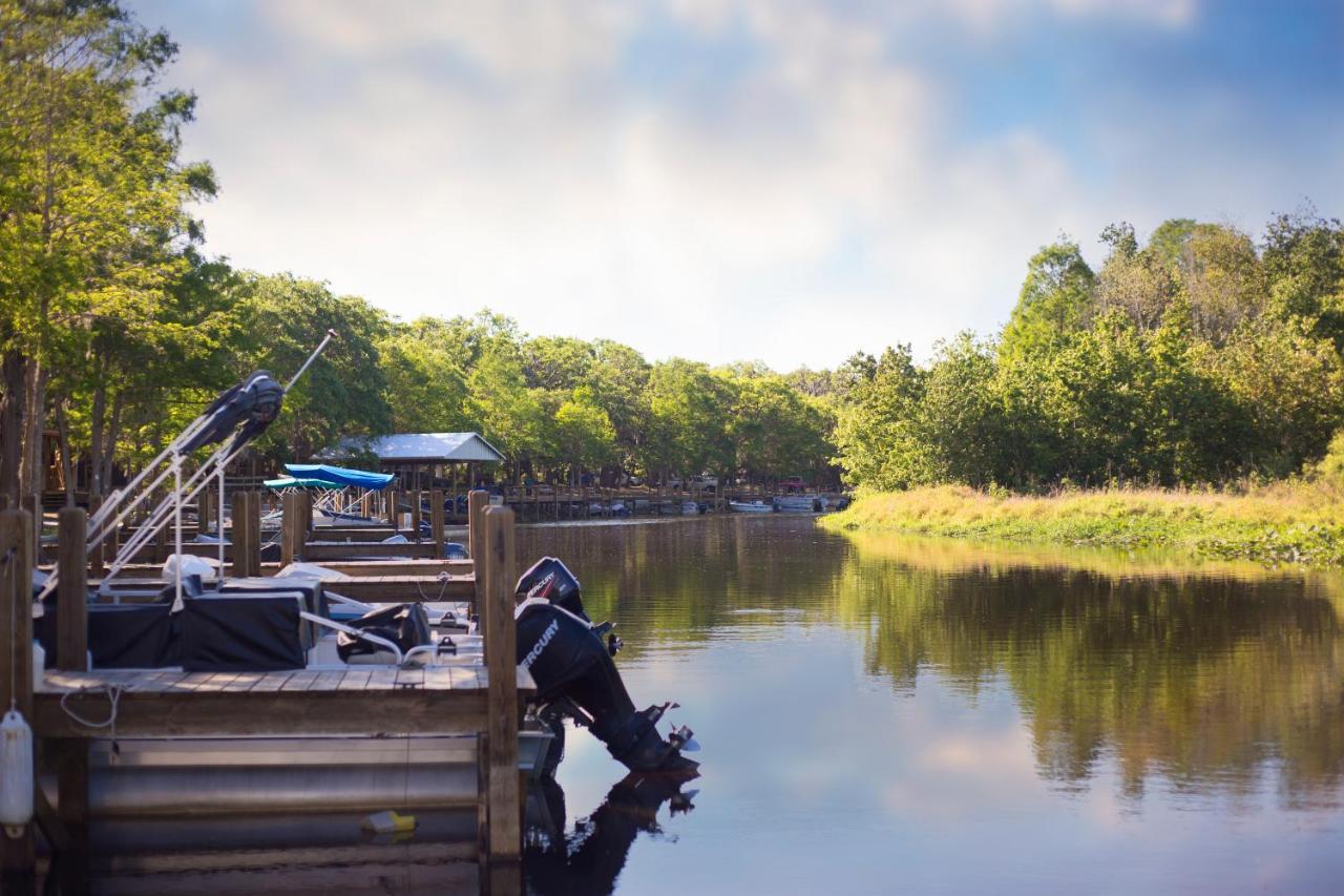 Camp Mack Lodge, Marina & Rv Resort レイク・ウェルス エクステリア 写真