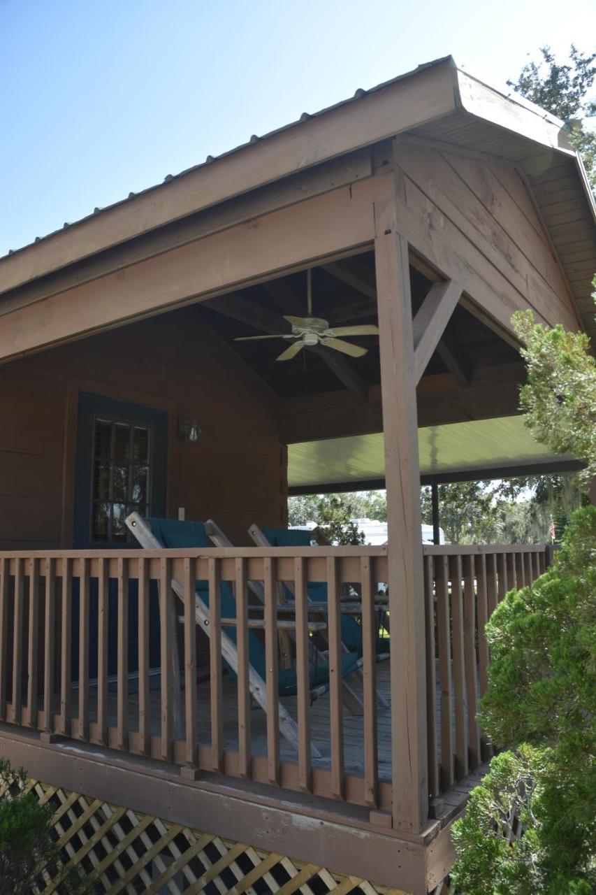 Camp Mack Lodge, Marina & Rv Resort レイク・ウェルス エクステリア 写真