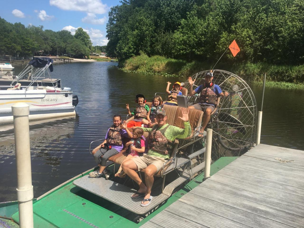 Camp Mack Lodge, Marina & Rv Resort レイク・ウェルス エクステリア 写真