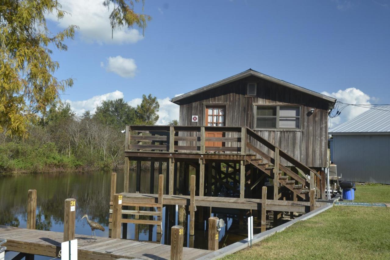 Camp Mack Lodge, Marina & Rv Resort レイク・ウェルス エクステリア 写真